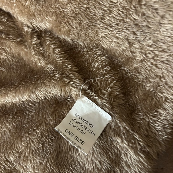 G M Zip up Lined Sweater - Picture 9 of 10